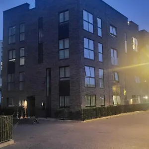 Kayz Lodge- Luxury Ensuite-private & Shared In A New House At The Olympic Village Overlooking Stratford Westfield And Tube Station Lodge Londra